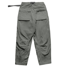 Load image into Gallery viewer, Cropped Belted Cargo Pants
